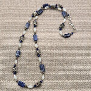 23.5 Inch Sterling Silver Mother Of Pearl And Sodalite Stone Necklace B929